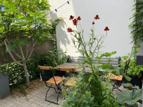 Charming House with Patio near the Central Station